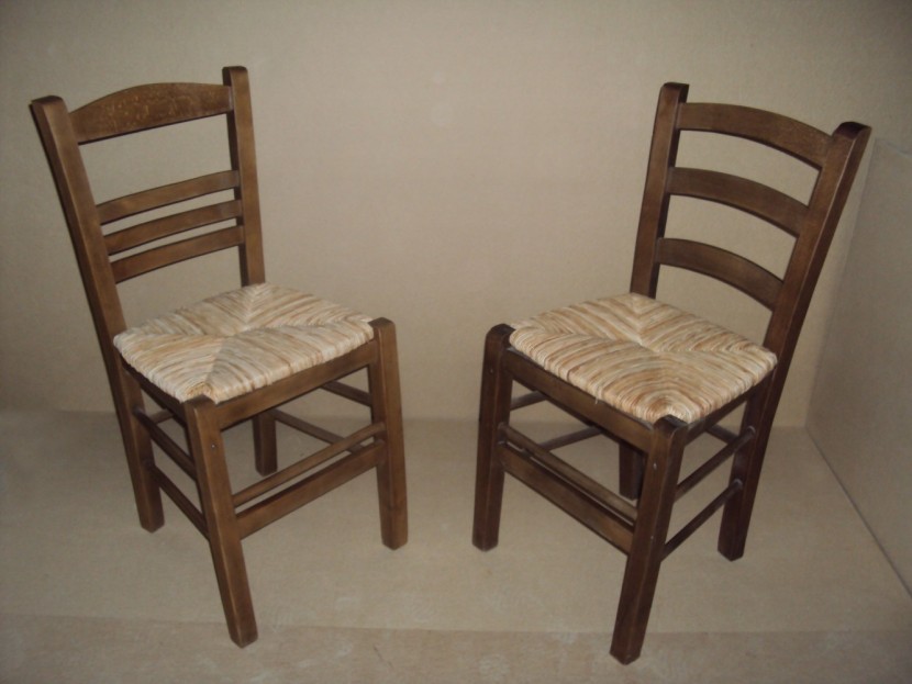 Η Επαγγελματική Παραδοσιακή Ξύλινη Καρέκλα Επιλοχίας, Σίφνος από 15,5€