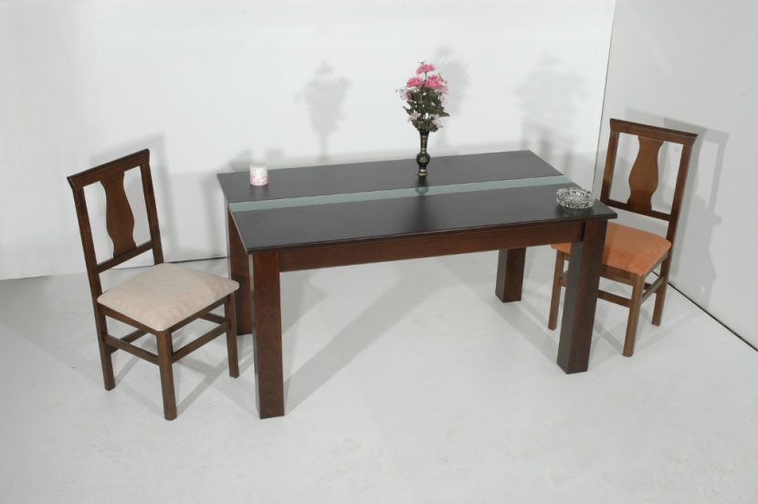 Dining table (150x80x75) from 280 €